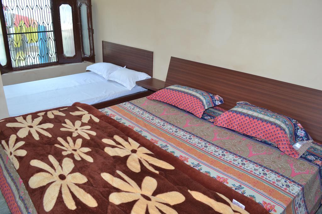 הרידוואר Brij Lodge חדר תמונה